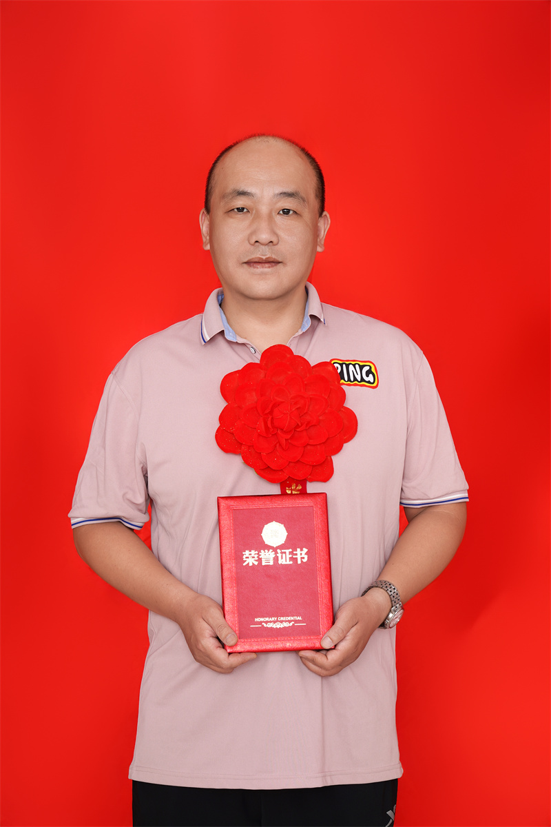 崔自傲  文明服务之星