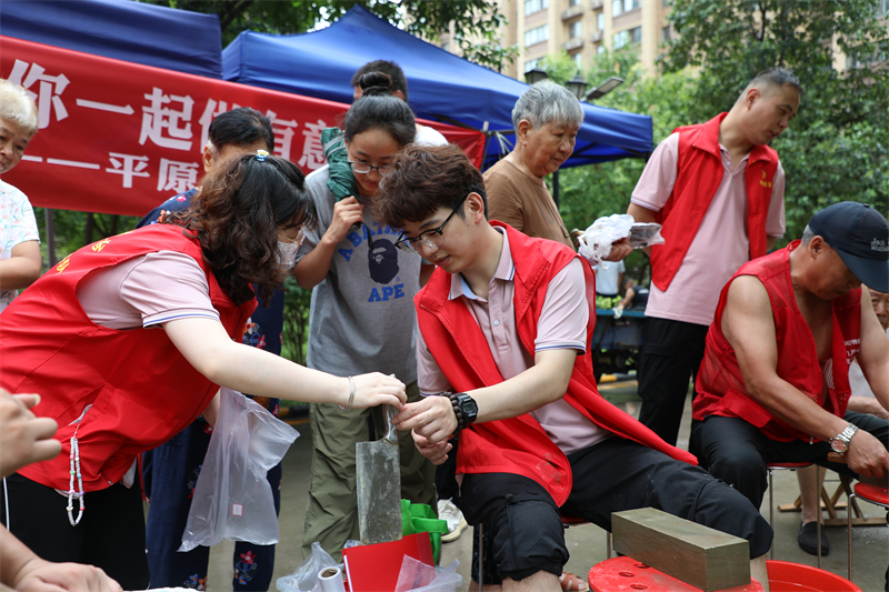 家门口的幸福——平原志愿服务队